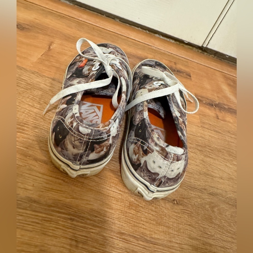 Cat pattern vans​​​​​​ - Picture 2 of 8